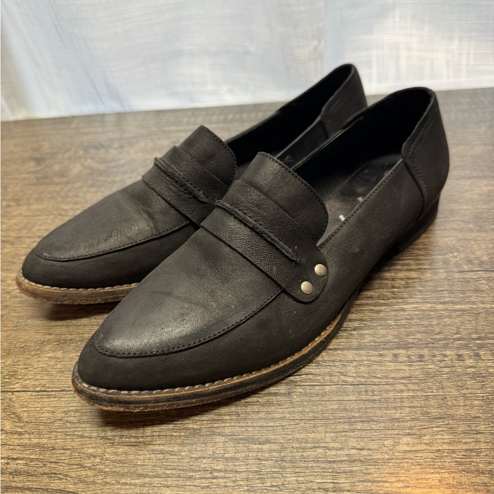 Free People Women’s Black Leather Loafers